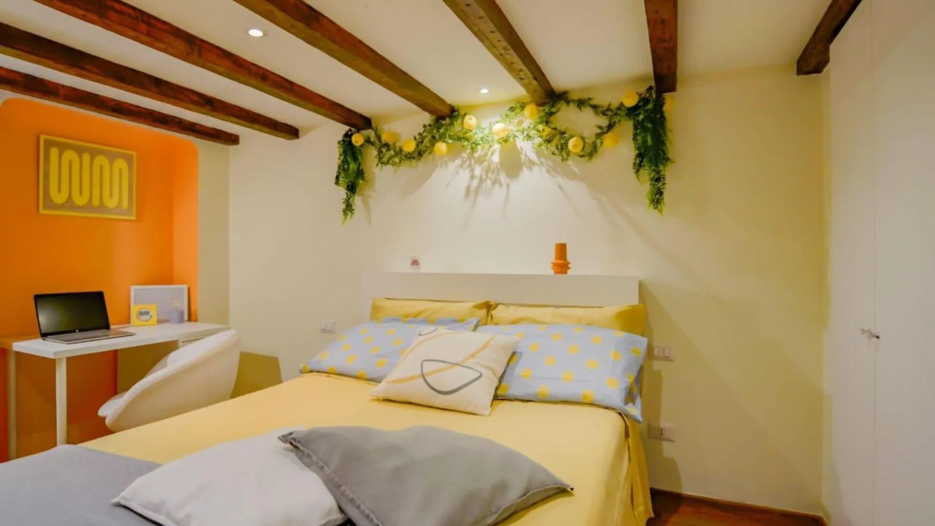 Navigli-M2 - Apartment With Work Space Milan